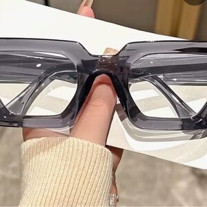 Stylish Gray Reading Glasses (+4)